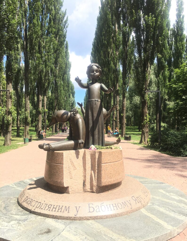 babi-yar-children-monument